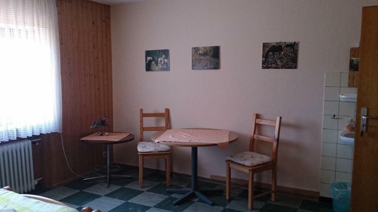 Gaestehaus Burgwald-Trekking Mittelsimtshausen Bagian luar foto